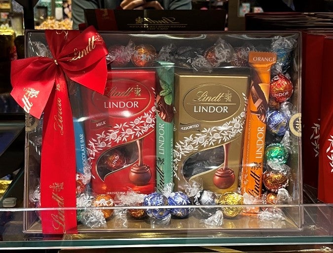 Large Lindor Hamper.jpg